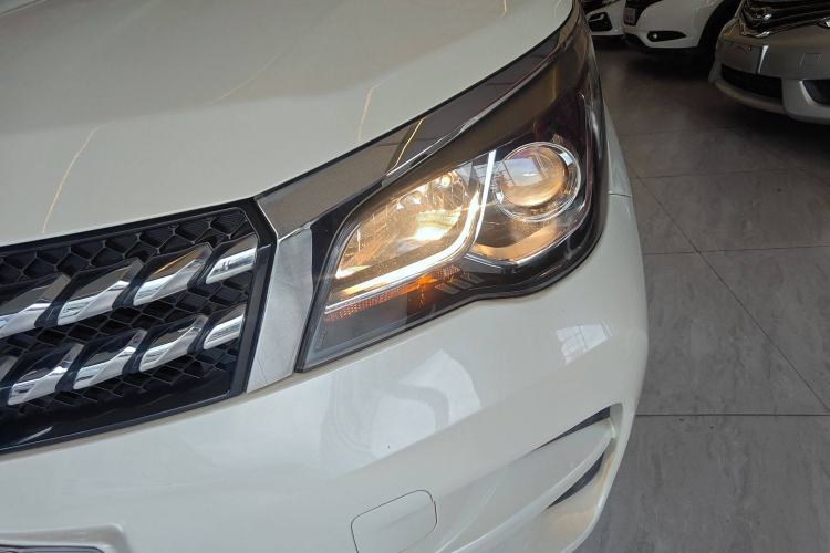 Used Venucia M50V 2019 1.5L Manual Comfort Edition Left Front Headlight