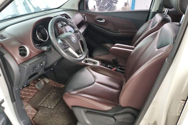 Used Venucia M50V 2019 1.6L CVT Luxury Edition Left Front Seat