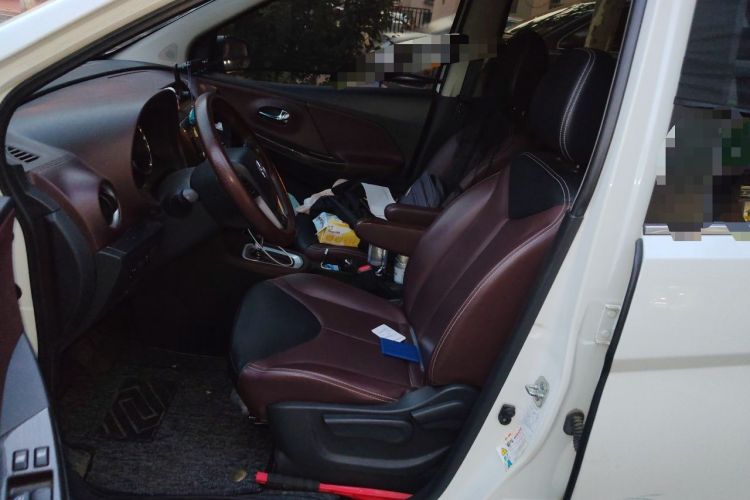 Used Venucia M50V 2019 1.6L CVT Luxury Edition Left Front Seat