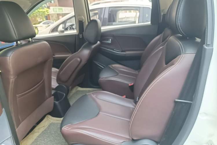 Used Venucia M50V 2019 1.6L CVT Luxury Edition Left Rear Seat