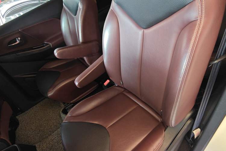 Used Venucia M50V 2019 1.5L Manual Comfort Edition Left Rear Seat