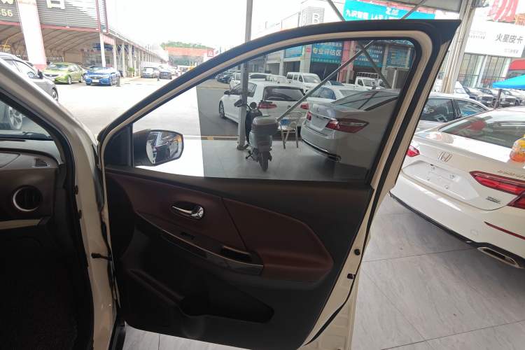 Used Venucia M50V 2019 1.5L Manual Comfort Edition Right Front Door Interior