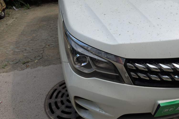 Used Venucia M50V 2019 1.5L Manual Comfort Edition Right Front Headlight