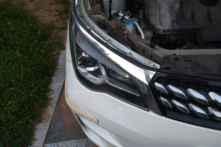 Used Venucia M50V 2019 1.6L CVT Luxury Edition Right Front Headlight