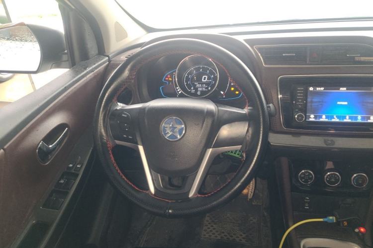 Used Venucia M50V 2019 1.5L Manual Comfort Edition Steering Wheel