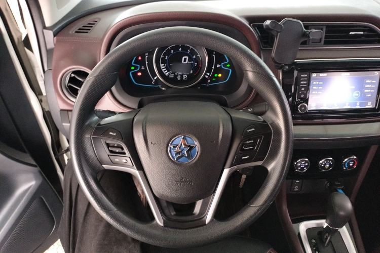 Used Venucia M50V 2019 1.6L CVT Luxury Edition Steering Wheel