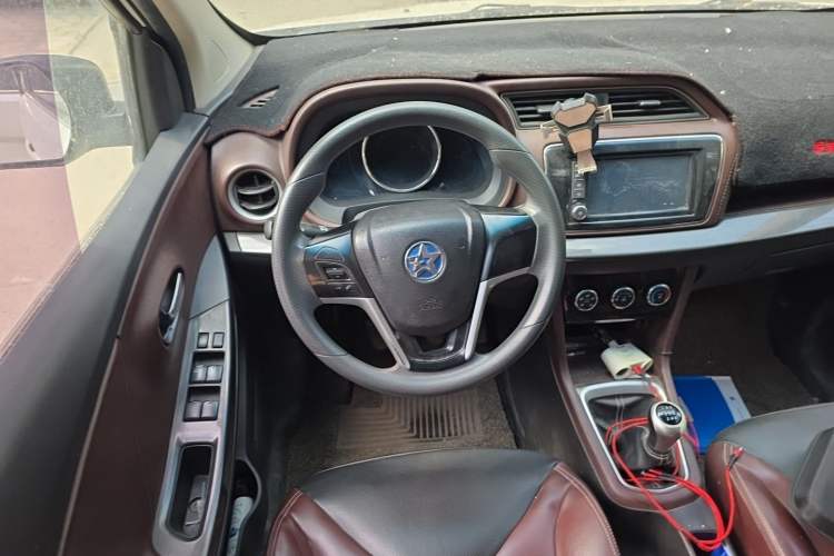 Used Venucia M50V 2019 1.5L Manual Comfort Edition Steering Wheel