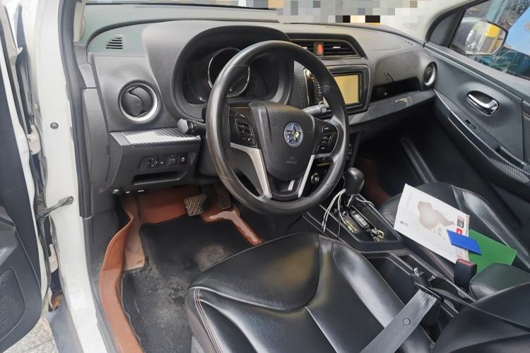 Used Venucia M50V 2019 1.6L CVT Ultimate Edition Steering Wheel