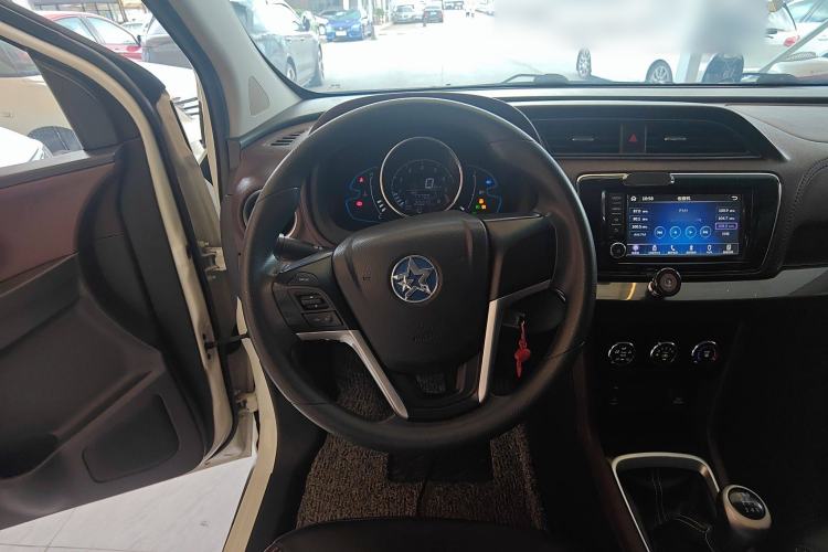 Used Venucia M50V 2019 1.5L Manual Comfort Edition Steering Wheel