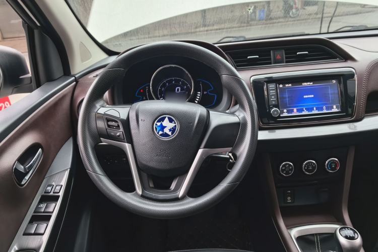 Used Venucia M50V 2019 1.5L Manual Comfort Edition Steering Wheel