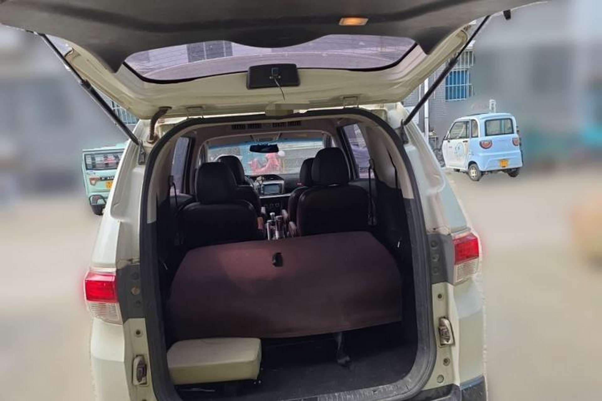 Used Venucia M50V 2019 1.5L Manual Comfort Edition Trunk