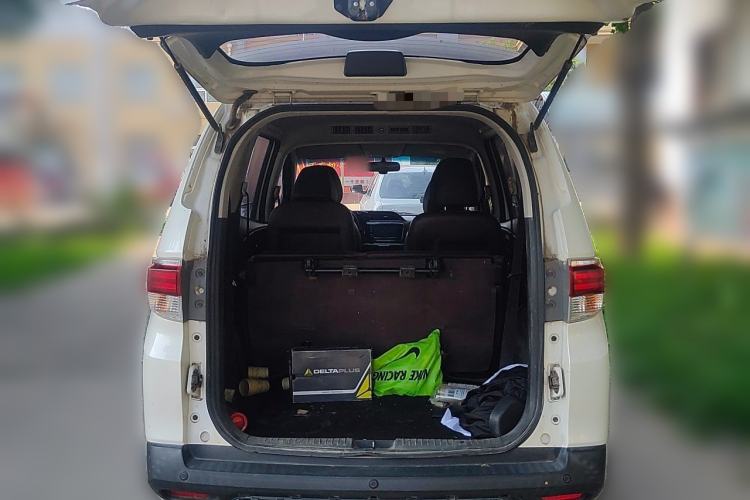 Used Venucia M50V 2019 1.5L Manual Comfort Edition Trunk