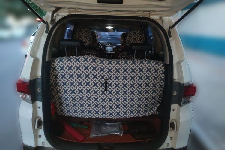 Used Venucia M50V 2019 1.5L Manual Comfort Edition Trunk