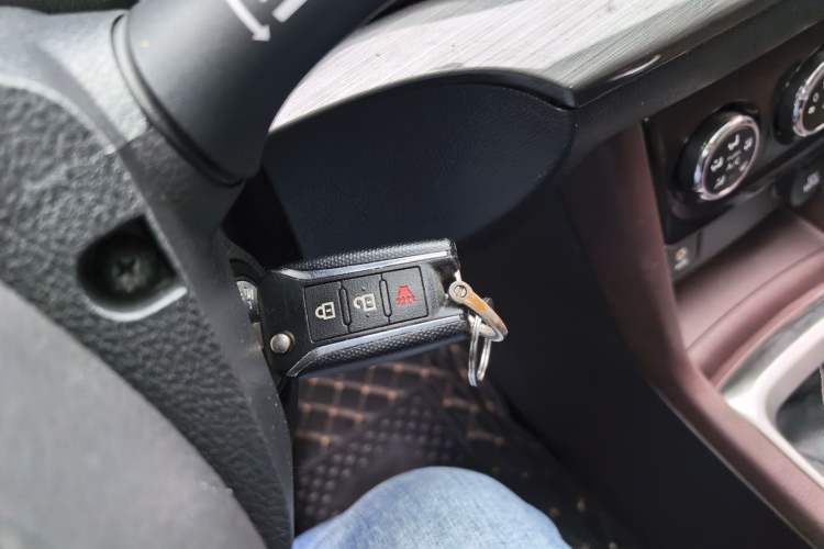 Used Venucia M50V 2019 1.5L Manual Comfort Edition Vehicle Key