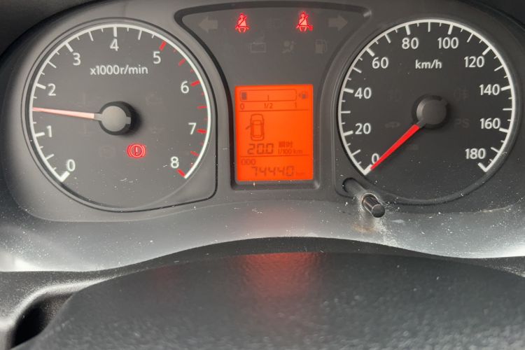 Used Venucia R30 2014 1.2L Manual Comfort Edition Odometer Close Up