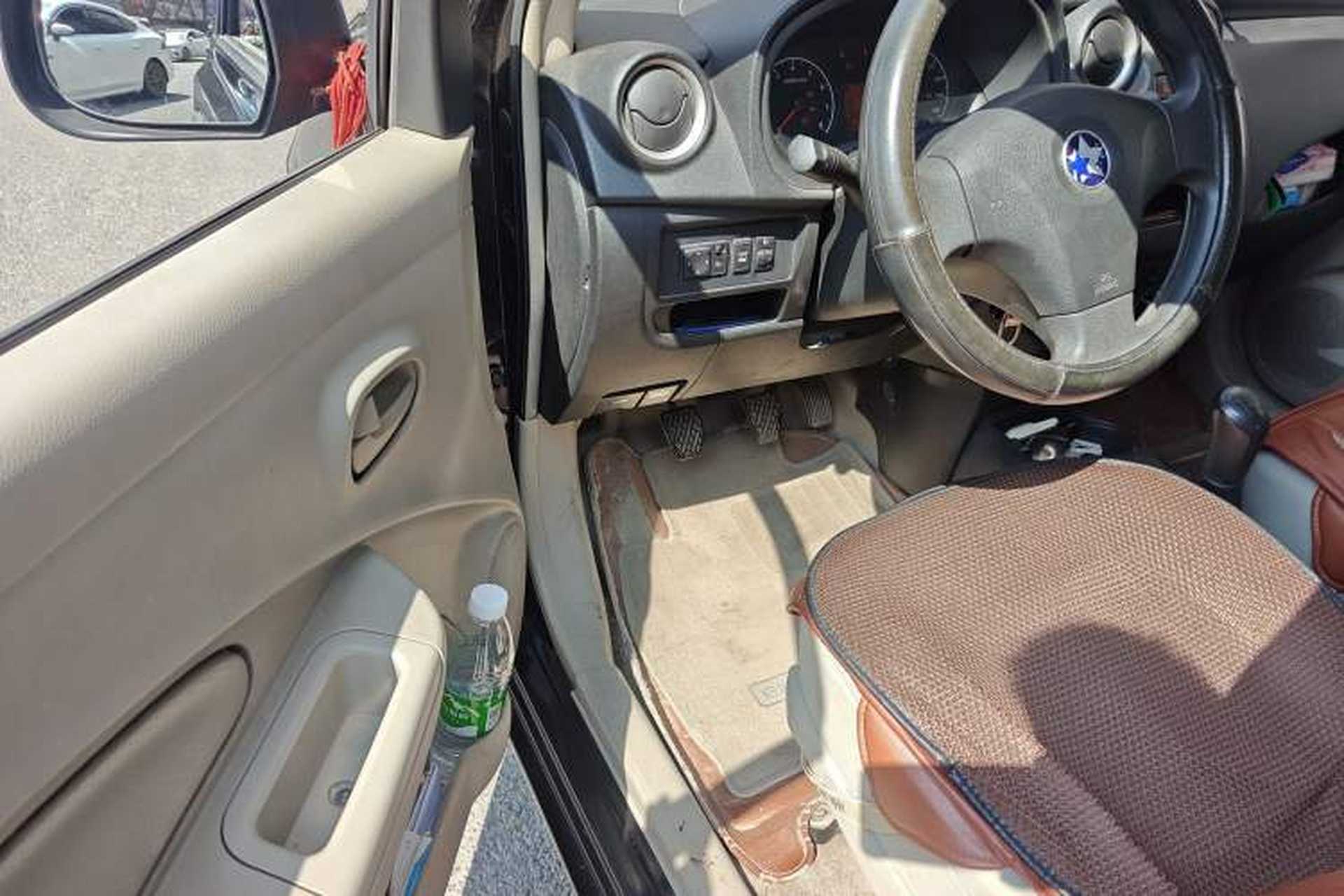 Used Venucia R30 2014 1.2L Manual Enjoyment Edition Driver Seat
