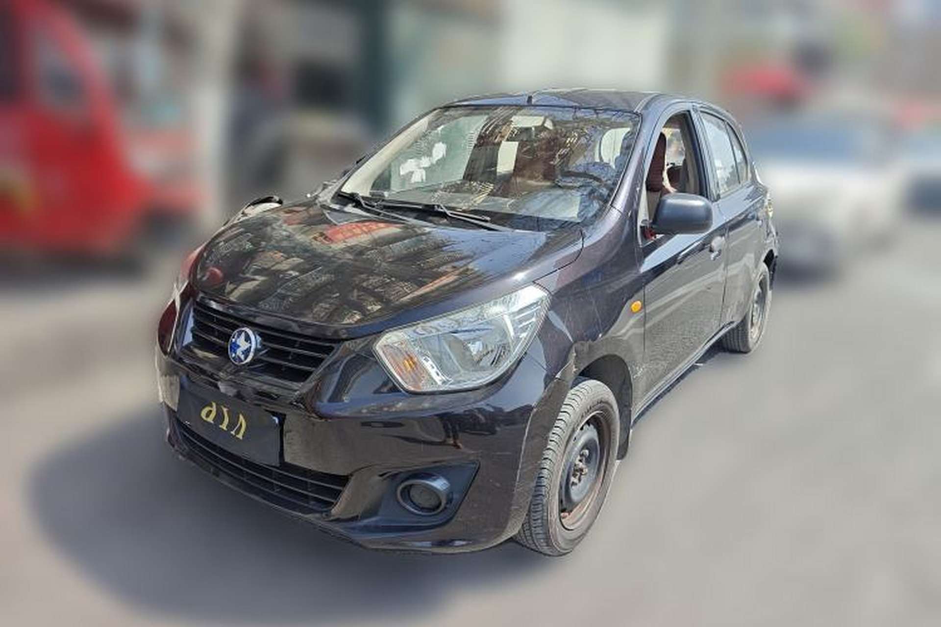 Used Venucia R30 2014 1.2L Manual Enjoyment Edition Front Left 45 Deg