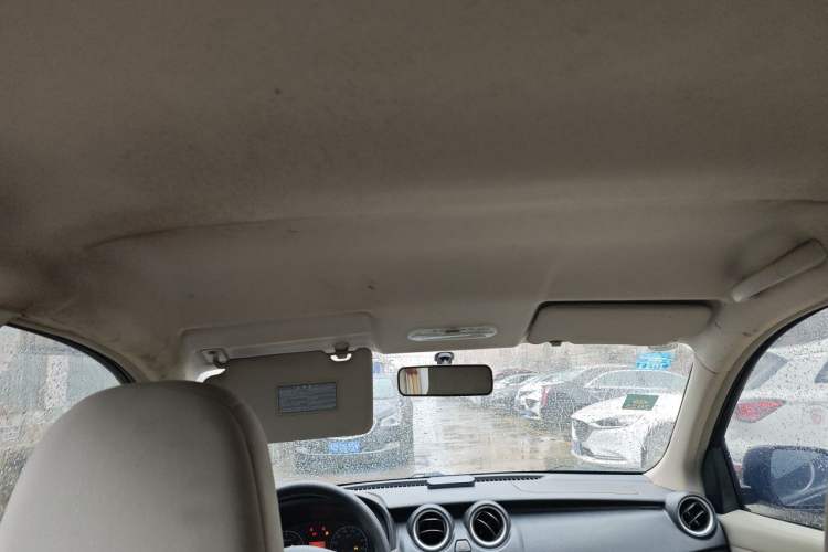 Used Venucia R30 2014 1.2L Manual Comfort Edition Headliner