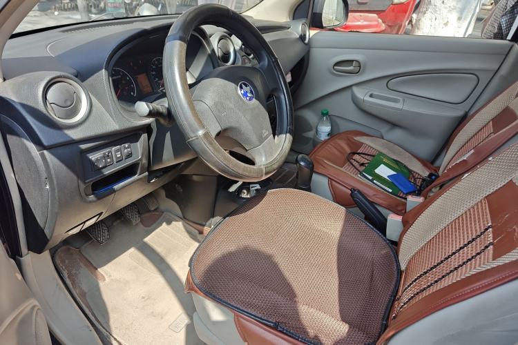 Used Venucia R30 2014 1.2L Manual Enjoyment Edition Left Front Seat