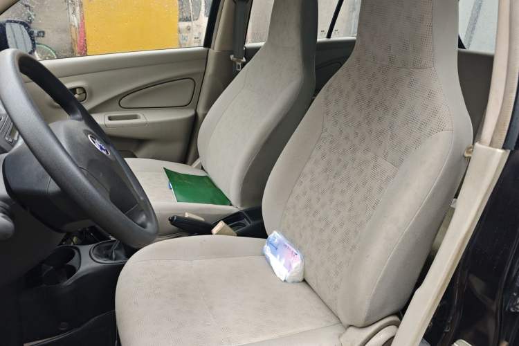 Used Venucia R30 2014 1.2L Manual Comfort Edition Left Front Seat