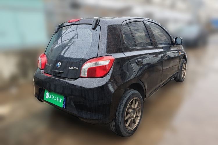 Used Venucia R30 2014 1.2L Manual Comfort Edition Rear Right 45 Deg
