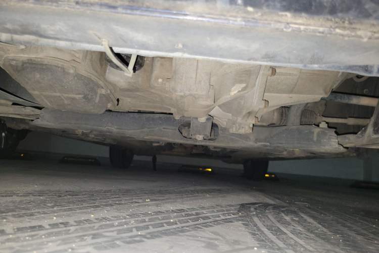 Used Venucia R30 2014 1.2L Manual Enjoyment Edition Chassis Front