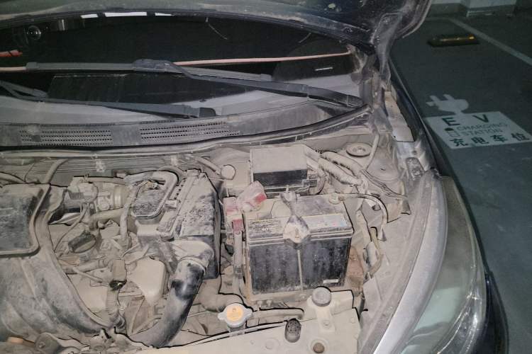 Used Venucia R30 2014 1.2L Manual Enjoyment Edition Engine Bay Left