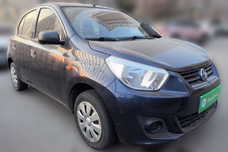 Used Venucia R30 2014 1.2L Manual Enjoyment Edition Front Right 45 Deg