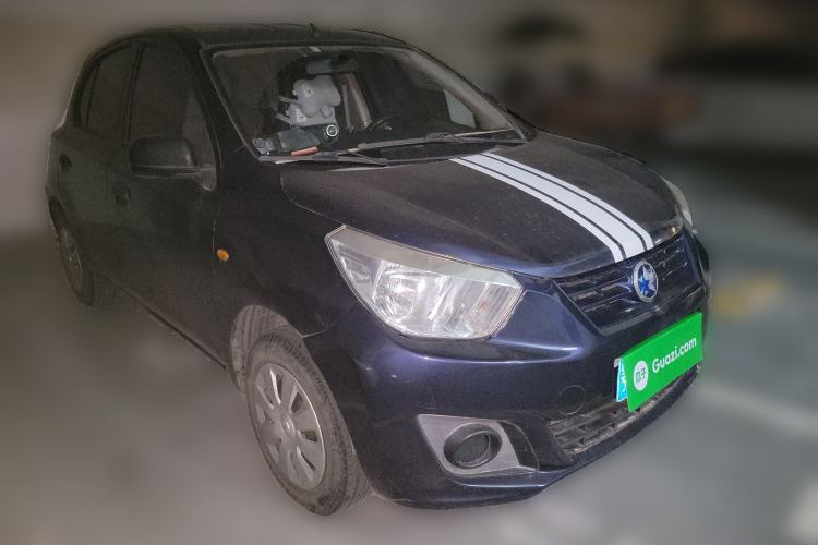 Used Venucia R30 2014 1.2L Manual Enjoyment Edition Front Right 45 Deg