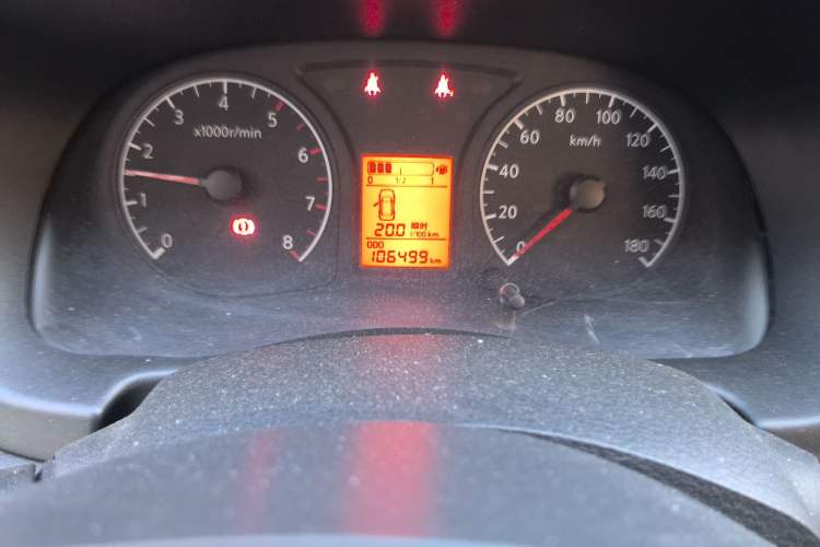 Used Venucia R30 2014 1.2L Manual Enjoyment Edition Odometer Close Up