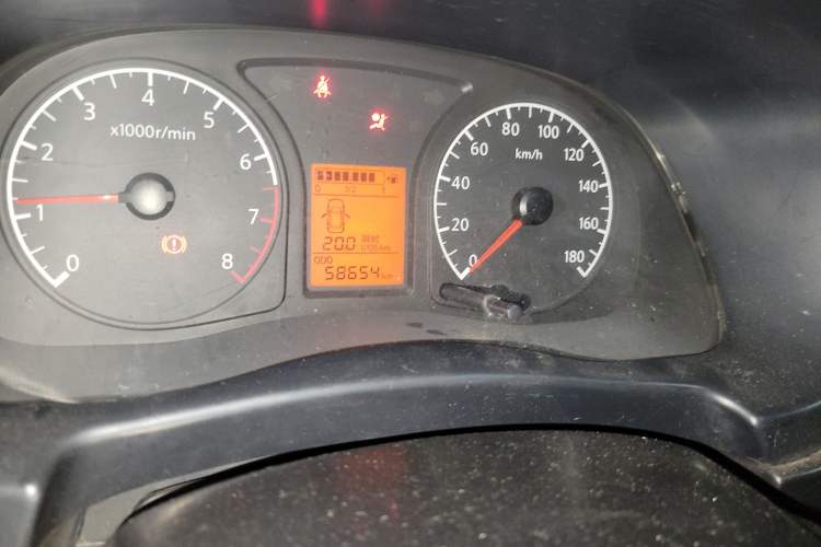Used Venucia R30 2014 1.2L Manual Enjoyment Edition Odometer Close Up