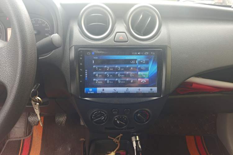 Used Venucia R30 2014 1.2L Manual Comfort Edition Audio And AC Panel