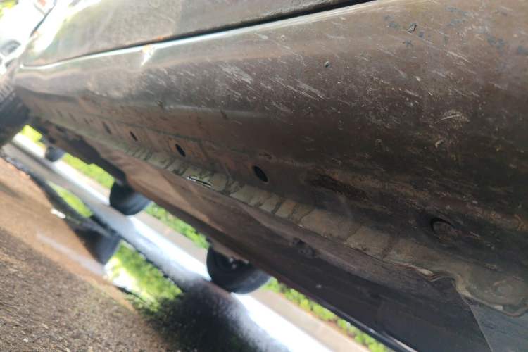 Used Venucia R30 2014 1.2L Manual Enjoyment Edition Chassis Front Right