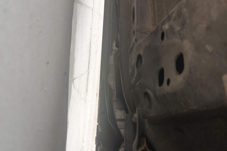 Used Venucia R30 2014 1.2L Manual Enjoyment Edition Chassis Front Right