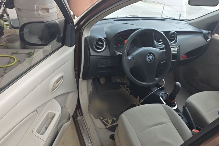Used Venucia R30 2014 1.2L Manual Enjoyment Edition Driver Seat