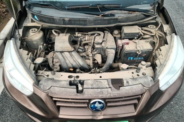 Used Venucia R30 2014 1.2L Manual Enjoyment Edition Engine Bay