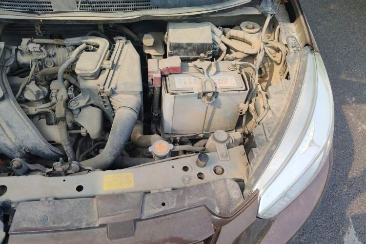 Used Venucia R30 2014 1.2L Manual Enjoyment Edition Engine Bay Left