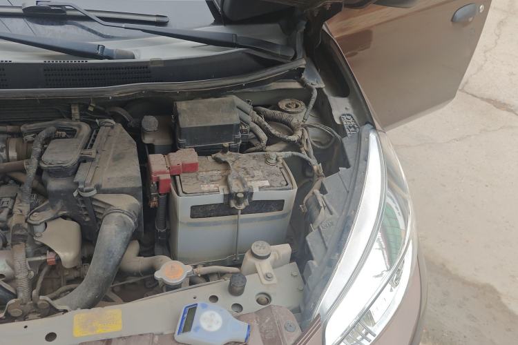 Used Venucia R30 2014 1.2L Manual Enjoyment Edition Engine Bay Left