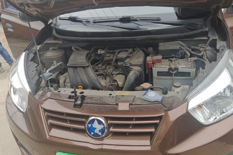Used Venucia R30 2014 1.2L Manual Enjoyment Edition Engine Bay