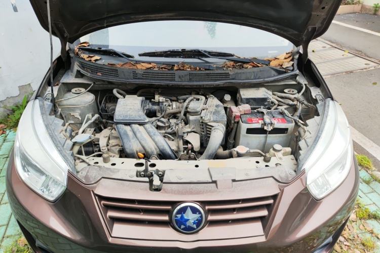Used Venucia R30 2014 1.2L Manual Enjoyment Edition Engine Bay