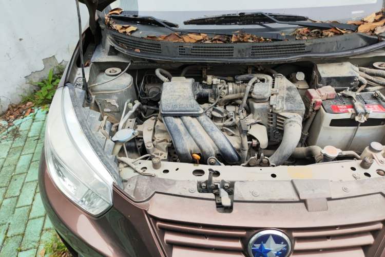 Used Venucia R30 2014 1.2L Manual Enjoyment Edition Engine Bay Right