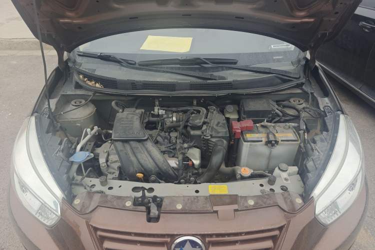 Used Venucia R30 2014 1.2L Manual Comfort Edition Engine Bay