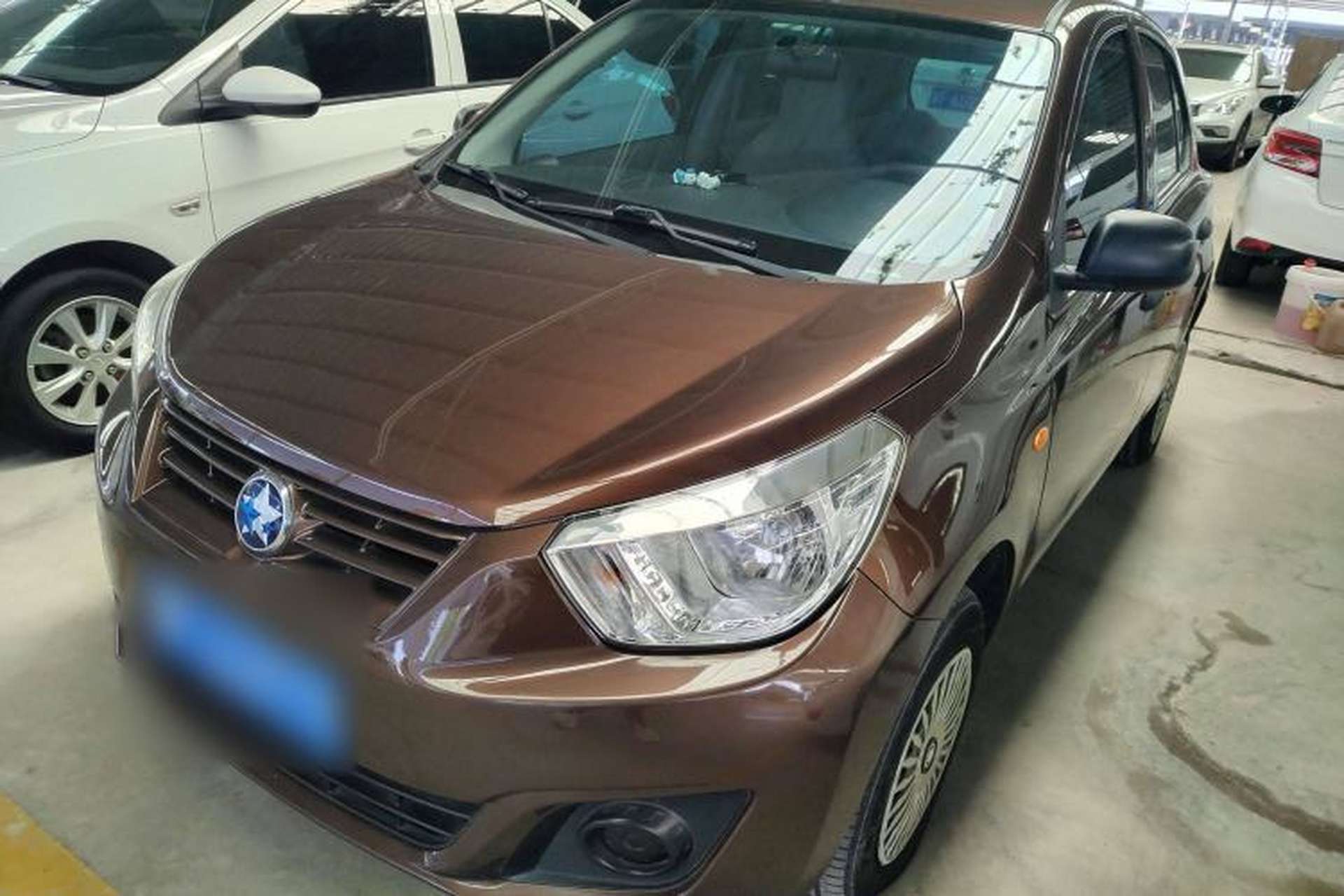 Used Venucia R30 2014 1.2L Manual Comfort Edition Front Left 45 Deg