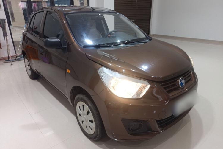 Used Venucia R30 2014 1.2L Manual Comfort Edition Front Right 45 Deg