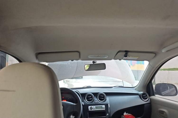 Used Venucia R30 2014 1.2L Manual Enjoyment Edition Headliner