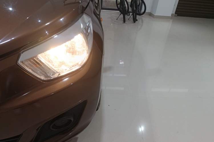 Used Venucia R30 2014 1.2L Manual Comfort Edition Left Front Headlight