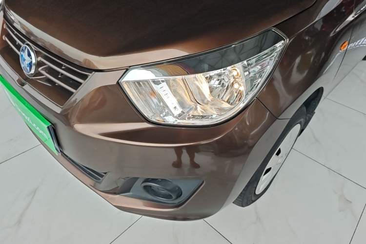 Used Venucia R30 2014 1.2L Manual Enjoyment Edition Left Front Headlight