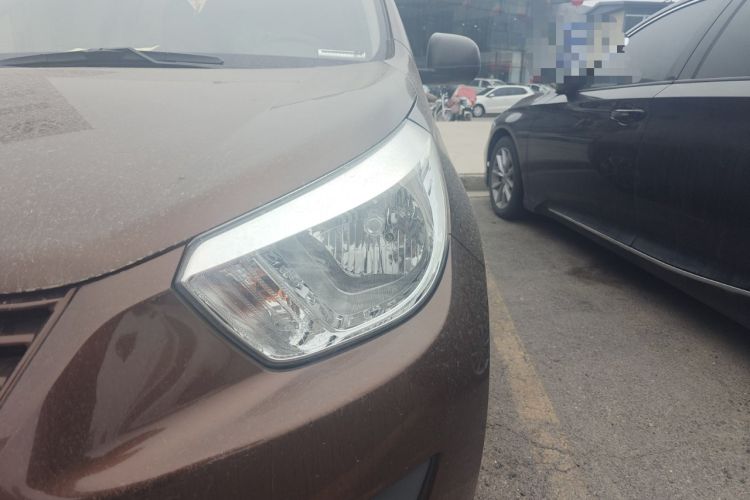Used Venucia R30 2014 1.2L Manual Comfort Edition Left Front Headlight