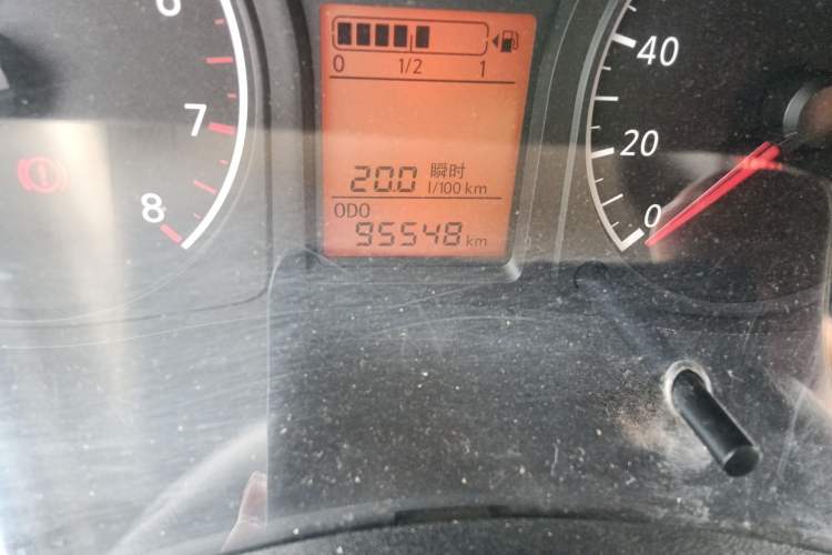 Used Venucia R30 2014 1.2L Manual Enjoyment Edition Odometer Close Up