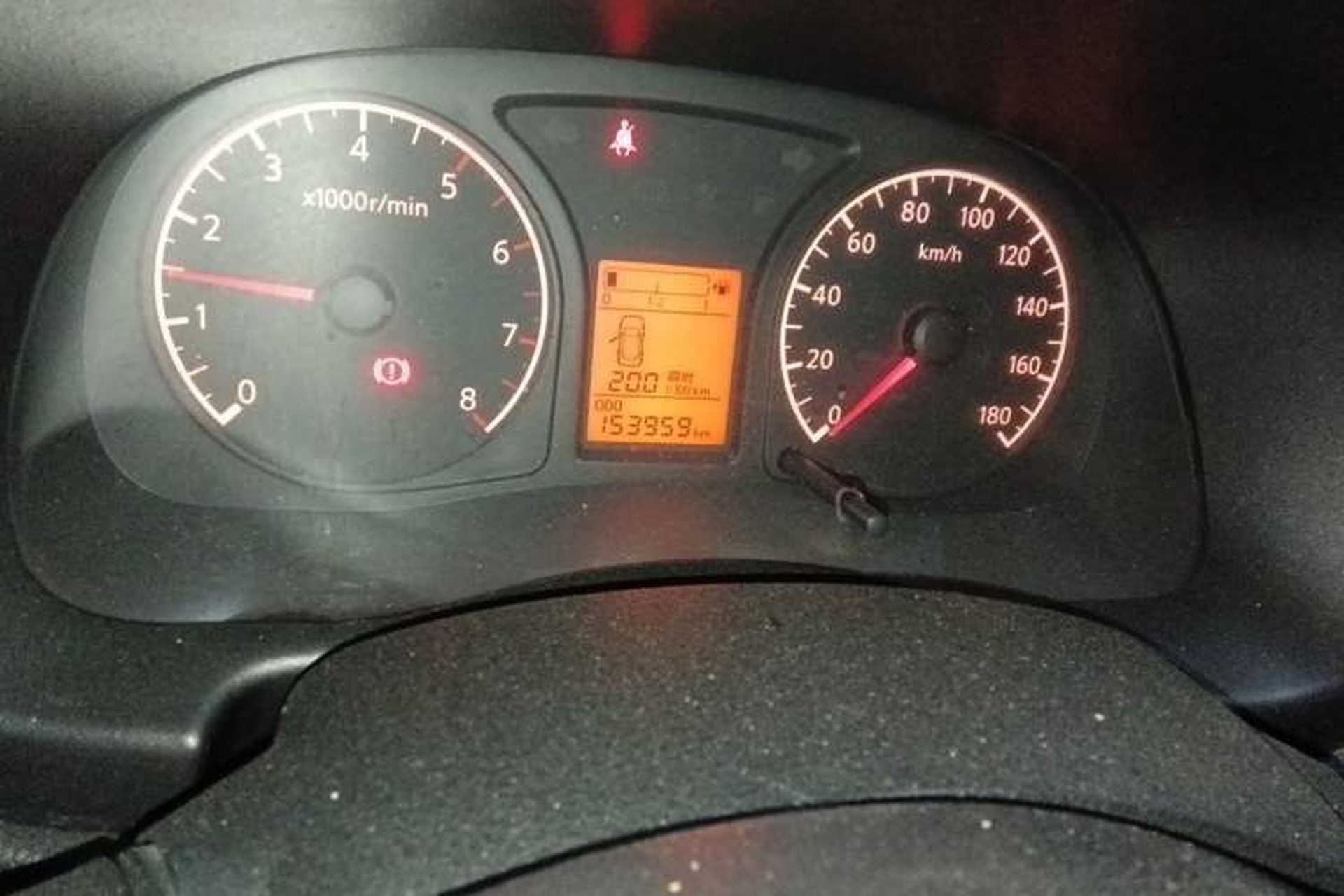 Used Venucia R30 2014 1.2L Manual Luxury Edition Odometer Close Up